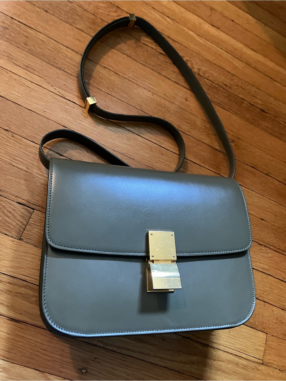 Celine Classic Box in Olive Green - Picture 3 of 15